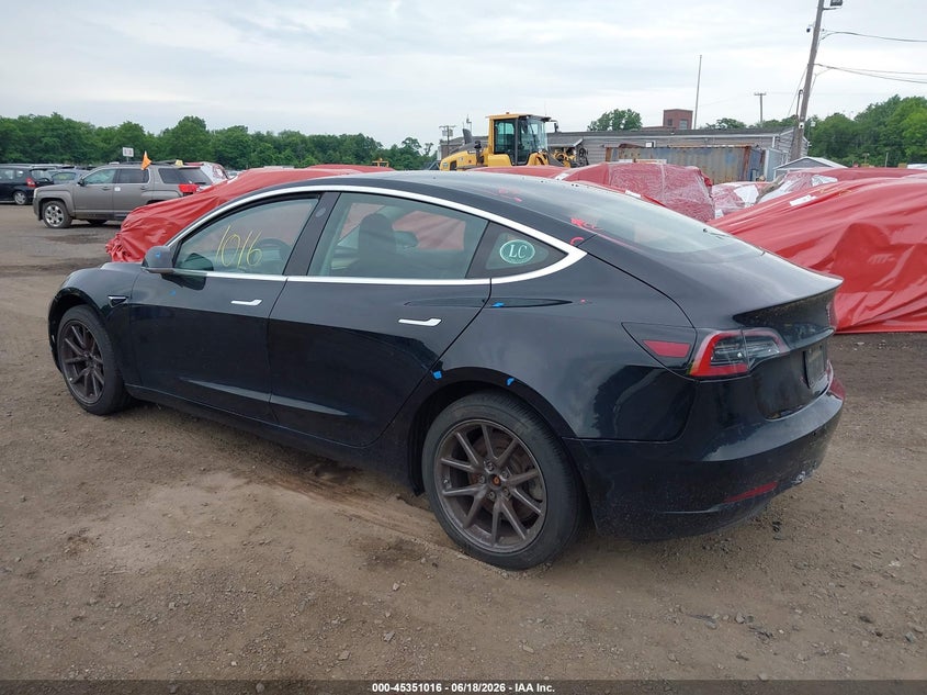 2019 Tesla Model 3 VIN 5YJ3E1EA4KF425764 IAAI salvage auction — SIDE, Salvage (Idaho), sold $5,700 on 2026-07-09 (photo 6)