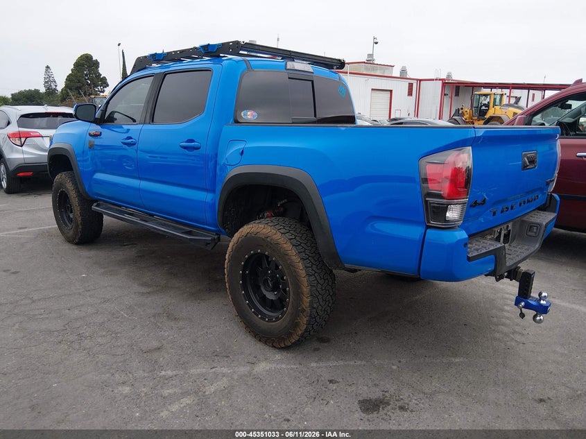 2019 Toyota Tacoma VIN 5TFCZ5AN5KX182976 IAAI salvage auction — RIGHT FRONT, Salvage (California), sold $15,000 on 2026-08-06 (photo 3)
