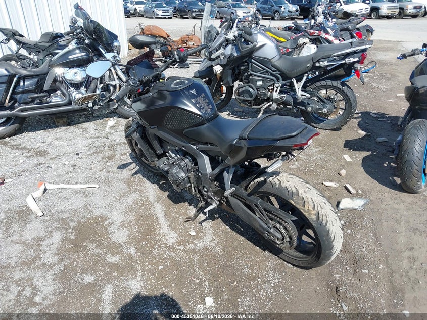 2024 Yamaha Mt VIN JYARN94E8RA001791 IAAI salvage auction — RIGHT SIDE, Mv-907A (New York), sold $4,400 on 2026-07-22 (photo 3)