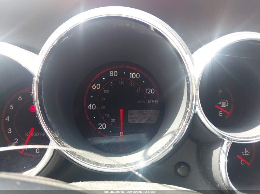 2005 Pontiac Vibe VIN 5Y2SL63855Z404712 IAAI salvage auction — NORMAL WEAR, Clear (District Of Columbia), sold $375 on 2026-07-08 (photo 7)