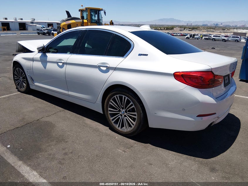 2018 BMW 5er VIN WBAJA9C59JB251874 IAAI salvage auction — FRONT END, Wait Title, sold $4,950 on 2026-08-02 (photo 3)