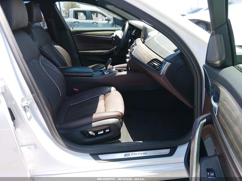 2018 BMW 5er VIN WBAJA9C59JB251874 IAAI salvage auction — FRONT END, Wait Title, sold $4,950 on 2026-08-02 (photo 5)