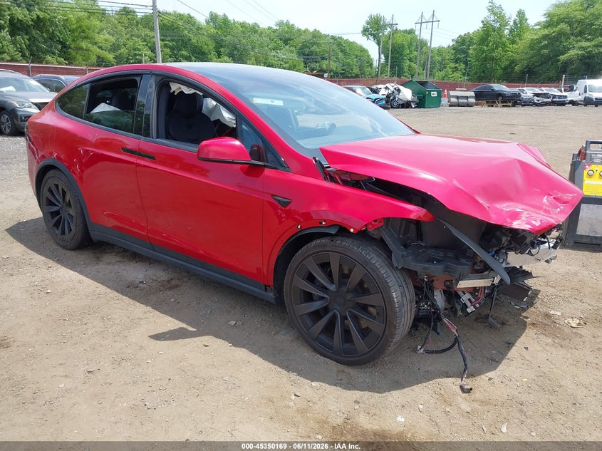 2022 Tesla Model x VIN 7SAXCBE58NF357833 IAAI salvage auction — FRONT END, Salvage Title, sold $11,400 on 2026-07-17 (photo 1)