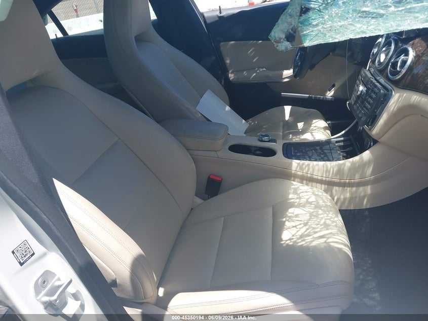 2014 Mercedes-benz VIN WDDSJ4EB0EN118654 IAAI salvage auction — NORMAL WEAR, Salvage Title, sold $1,375 on 2026-07-20 (photo 5)