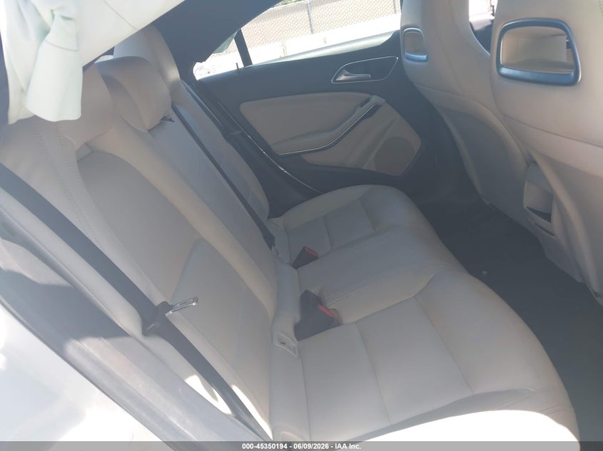 2014 Mercedes-benz VIN WDDSJ4EB0EN118654 IAAI salvage auction — NORMAL WEAR, Salvage Title, sold $1,375 on 2026-07-20 (photo 8)