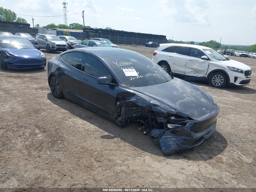 2024 Tesla Model 3 VIN 5YJ3E1EA8RF826454 IAAI salvage auction — RIGHT FRONT, Salvage Title, sold $9,900 on 2026-07-12 (photo 1)