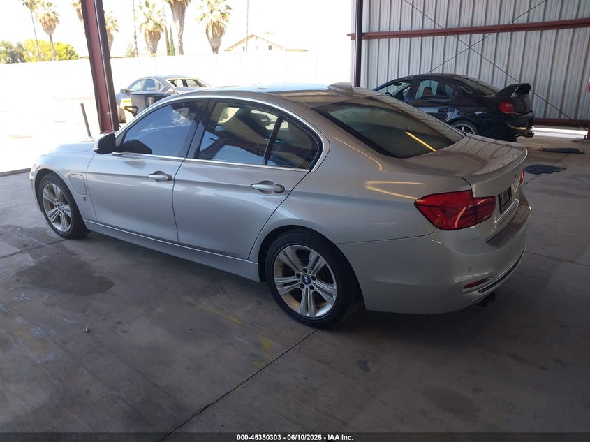 2017 BMW 3er VIN WBA8E1C38HA156953 IAAI salvage auction — NORMAL WEAR, Clear - Dealer Only (California), sold $1,500 on 2026-07-28 (photo 3)
