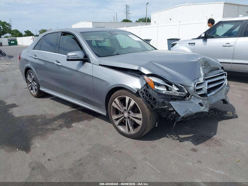 2014 Mercedes-benz VIN WDDHF5KB2EA897228 IAAI salvage auction — NORMAL WEAR, Salvage Title, sold $1,000 on 2026-08-17 (photo 1)