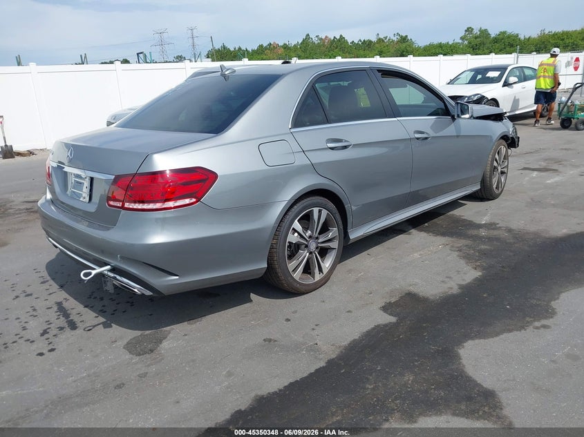 2014 Mercedes-benz VIN WDDHF5KB2EA897228 IAAI salvage auction — NORMAL WEAR, Salvage Title, sold $1,000 on 2026-08-17 (photo 4)