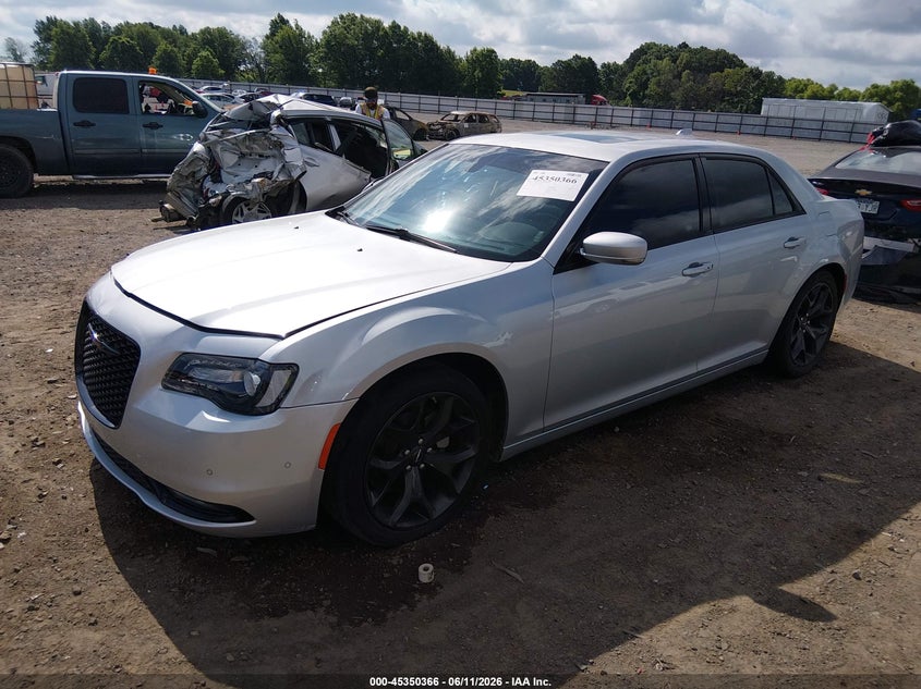 2022 Chrysler 300 VIN 2C3CCABG5NH167546 IAAI salvage auction — RIGHT SIDE, Salvage Title, sold $5,600 on 2026-07-22 (photo 2)