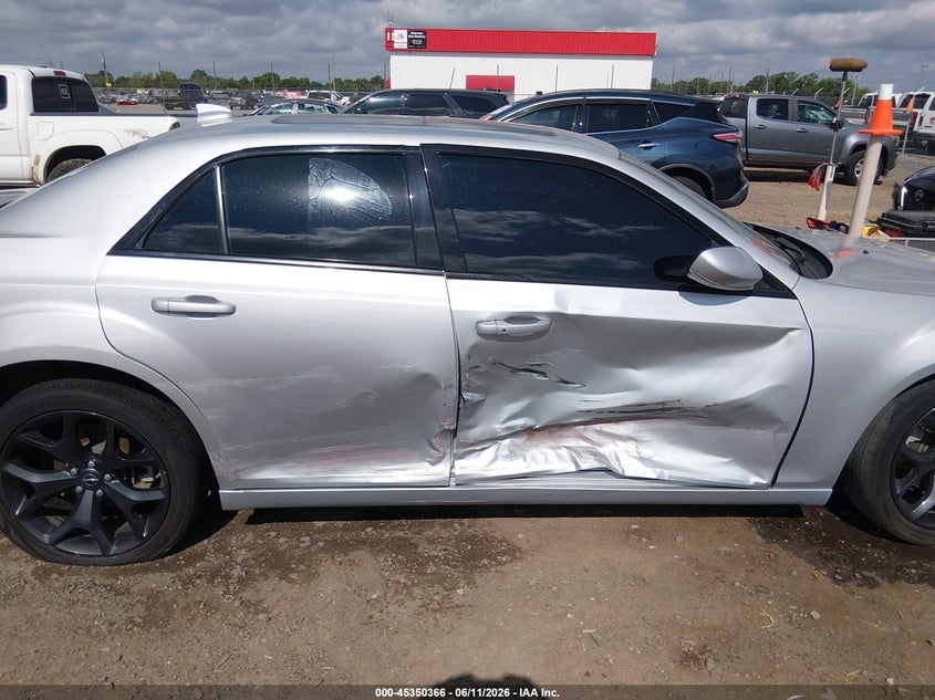 2022 Chrysler 300 VIN 2C3CCABG5NH167546 IAAI salvage auction — RIGHT SIDE, Salvage Title, sold $5,600 on 2026-07-22 (photo 6)