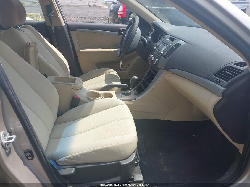 2009 Hyundai Sonata VIN 5NPET46C49H574218 IAAI salvage auction — NORMAL WEAR, Clear (New York), sold $450 on 2026-07-07 (photo 5)