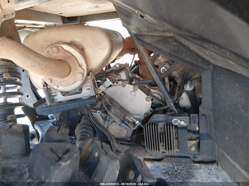 2025 Can-am/ brp Commander VIN 3JBAWAX4XSE000103 IAAI salvage auction — UNDERCARRIAGE, Salvage Title, sold $7,750 on 2026-08-20 (photo 9)
