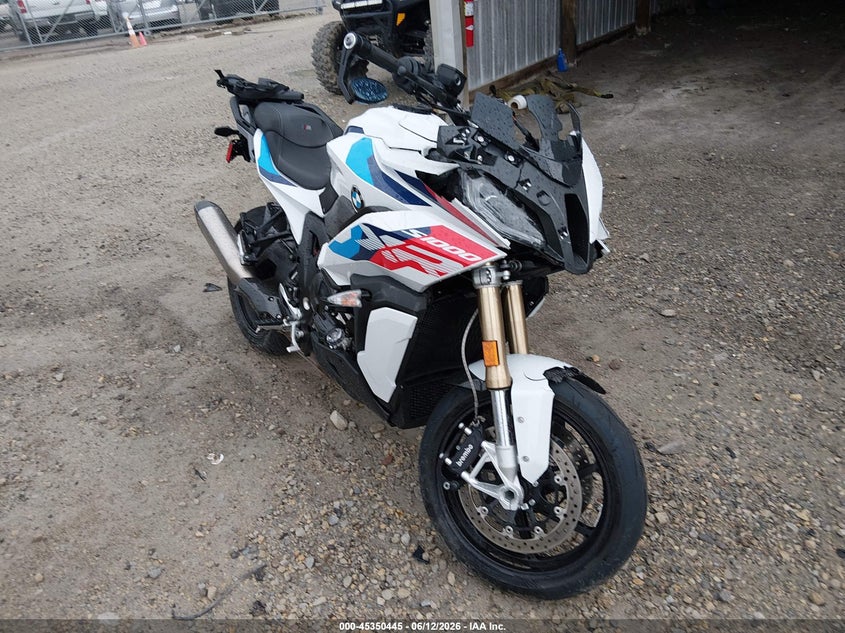 2023 BMW S 1000 VIN WB10E430XP6H54597 IAAI salvage auction — FRONT END, Salvage (Ohio), sold $7,150 on 2026-07-22 (photo 1)
