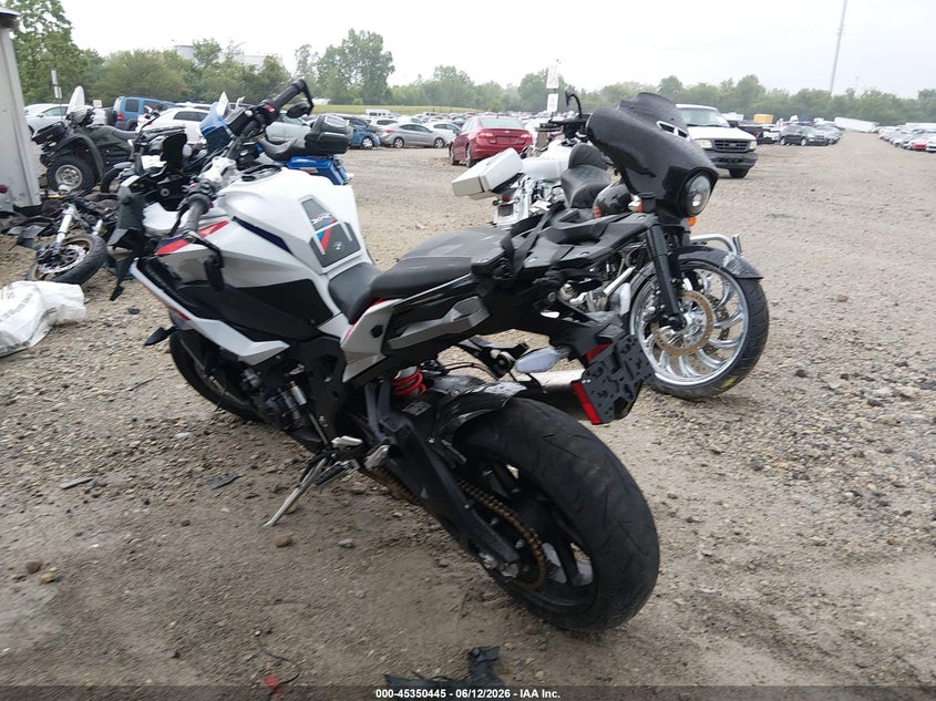 2023 BMW S 1000 VIN WB10E430XP6H54597 IAAI salvage auction — FRONT END, Salvage (Ohio), sold $7,150 on 2026-07-22 (photo 3)
