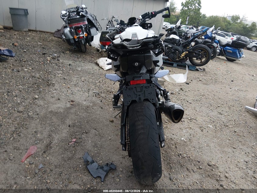 2023 BMW S 1000 VIN WB10E430XP6H54597 IAAI salvage auction — FRONT END, Salvage (Ohio), sold $7,150 on 2026-07-22 (photo 6)