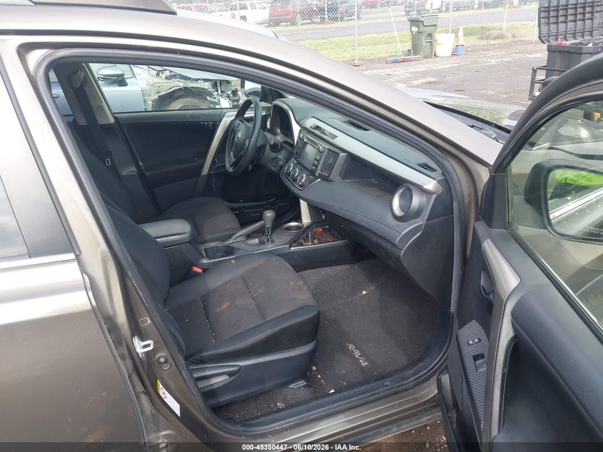 2015 Toyota Rav4 VIN JTMBFREV2FD097378 IAAI salvage auction — NORMAL WEAR, Clear (Virginia), sold $4,650 on 2026-07-14 (photo 5)