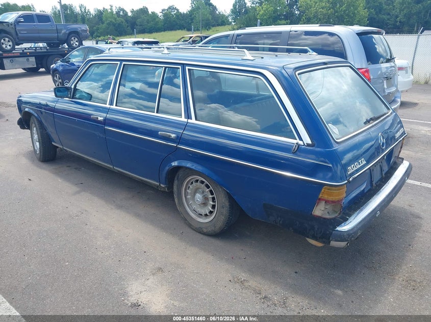 1984 Mercedes-benz 300 VIN WDBAB93A1EF008067 IAAI salvage auction — UNDERCARRIAGE, Clear (Mississippi), sold $325 on 2026-07-09 (photo 3)