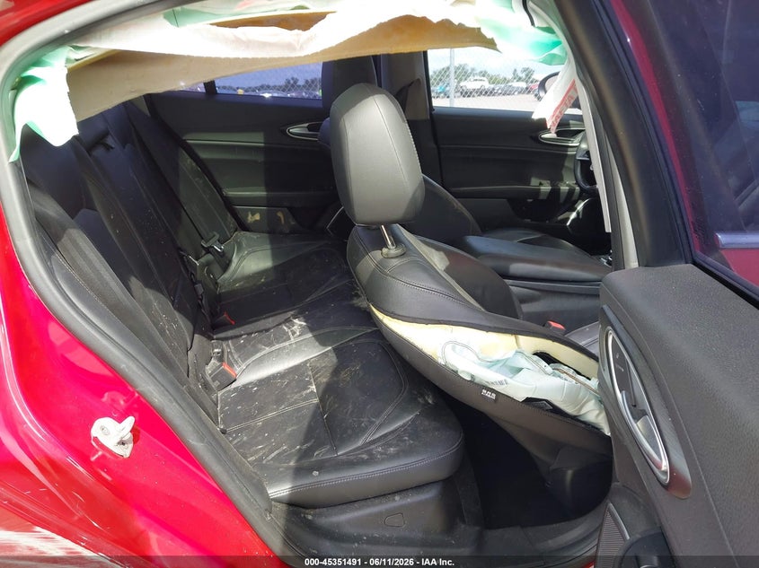 2018 Alfa romeo Giulia VIN ZARFAEBN9J7575354 IAAI salvage auction — FRONT & REAR, Salvage Title, sold $675 on 2026-08-18 (photo 8)