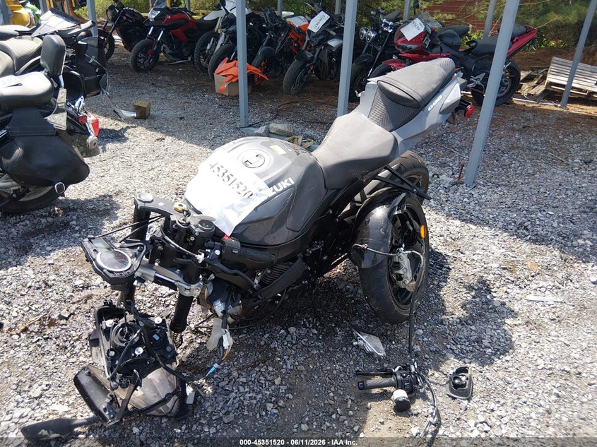 2025 Suzuki Gsx-r VIN JS1GN7FA3S7100669 IAAI salvage auction — FRONT END, Salvage (Pennsylvania), sold $1,700 on 2026-07-21 (photo 2)