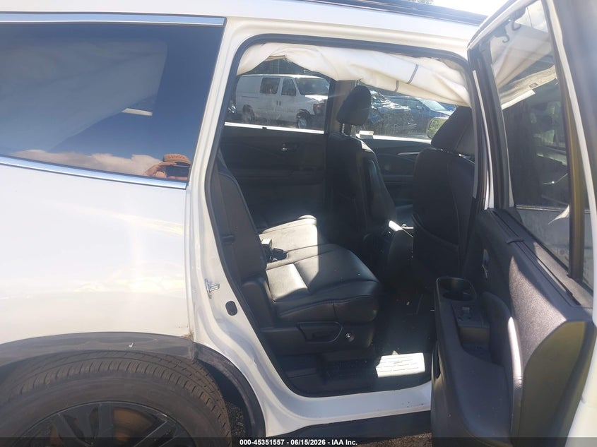 2022 Honda Pilot VIN 5FNYF6H23NB044884 IAAI salvage auction — RIGHT SIDE, Salvage Title, sold $9,700 on 2026-07-31 (photo 8)