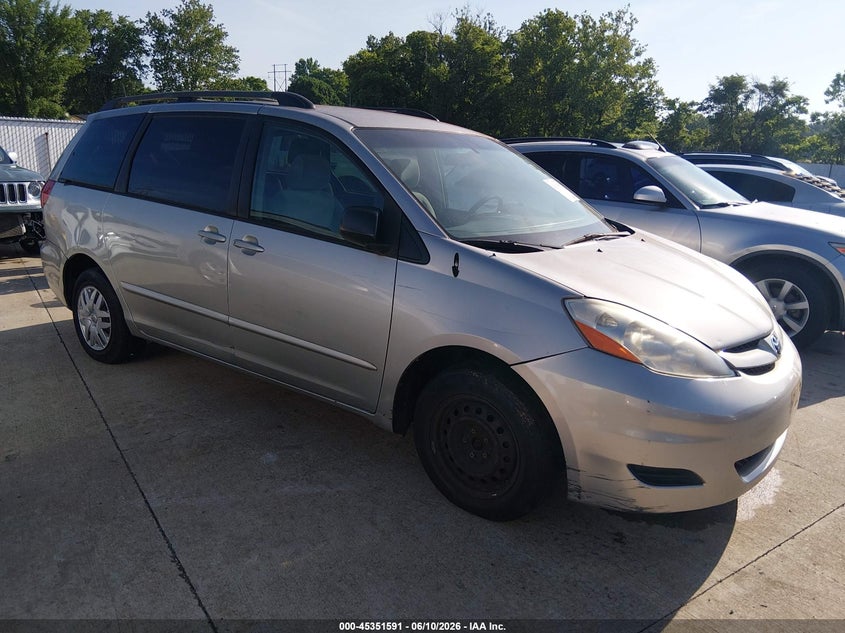 2008 Toyota Sienna VIN 5TDZK23C18S111362 IAAI salvage auction — NORMAL WEAR, Clear (Missouri), sold $525 on 2026-07-21 (photo 1)