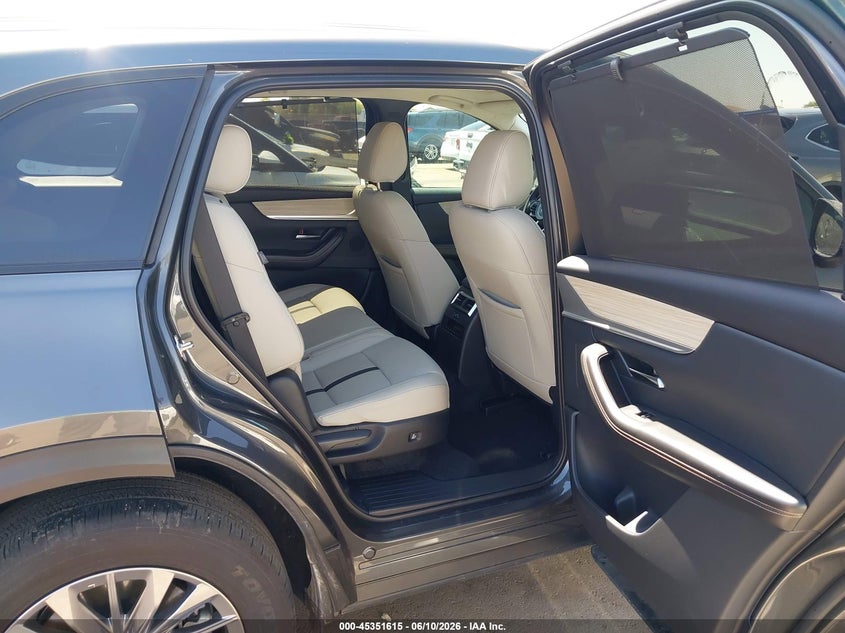 2025 Mazda Cx-90 VIN JM3KKBHD2S1252617 IAAI salvage auction — Burn Engine, Salvage Title, sold $19,825 on 2026-08-25 (photo 8)
