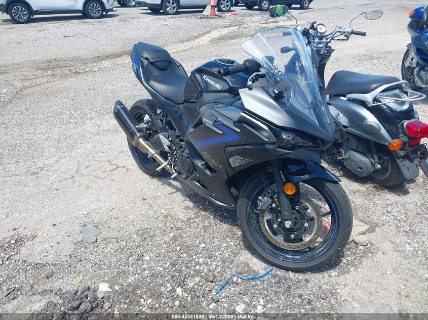 2025 Kawasaki Ninja VIN ML5EXGJ17SDA61081 IAAI salvage auction — FRONT END, Salvage (Illinois), sold $1,000 on 2026-07-28 (photo 1)
