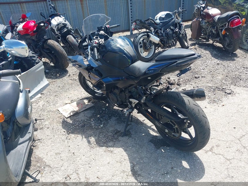 2025 Kawasaki Ninja VIN ML5EXGJ17SDA61081 IAAI salvage auction — FRONT END, Salvage (Illinois), sold $1,000 on 2026-07-28 (photo 3)