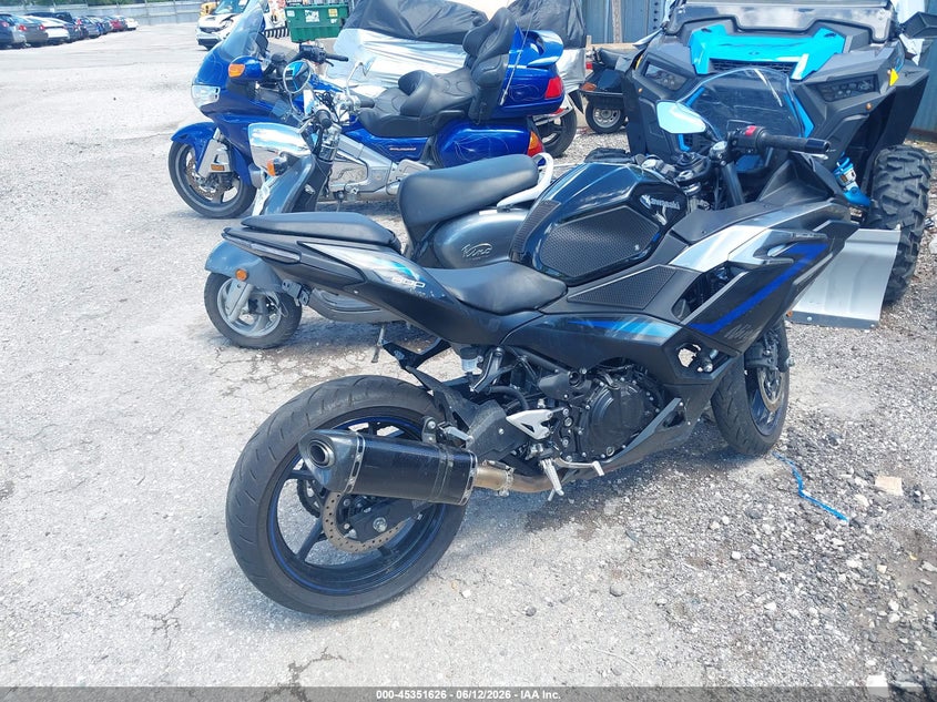 2025 Kawasaki Ninja VIN ML5EXGJ17SDA61081 IAAI salvage auction — FRONT END, Salvage (Illinois), sold $1,000 on 2026-07-28 (photo 4)