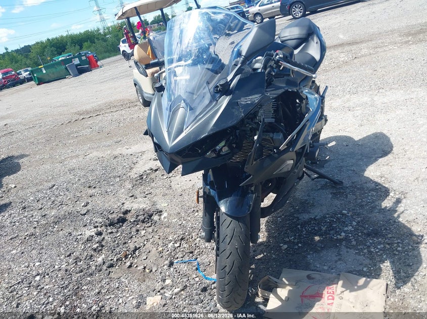 2025 Kawasaki Ninja VIN ML5EXGJ17SDA61081 IAAI salvage auction — FRONT END, Salvage (Illinois), sold $1,000 on 2026-07-28 (photo 5)