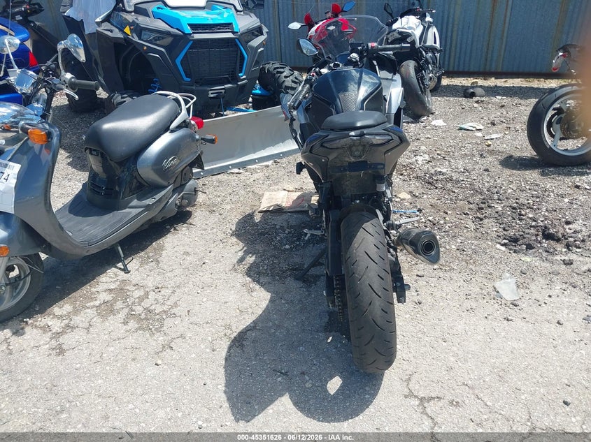 2025 Kawasaki Ninja VIN ML5EXGJ17SDA61081 IAAI salvage auction — FRONT END, Salvage (Illinois), sold $1,000 on 2026-07-28 (photo 6)