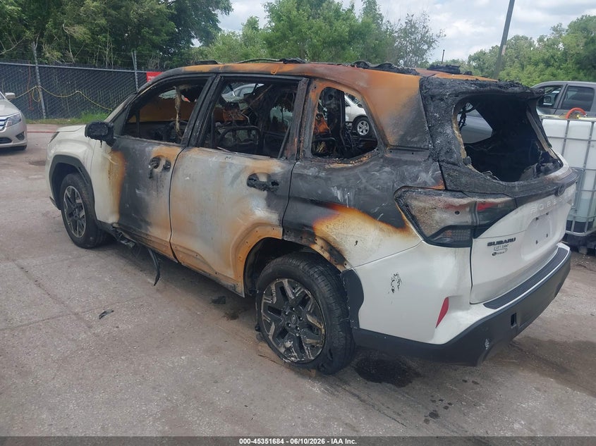 2025 Subaru Forester VIN JF2SLDDC1SH496976 IAAI salvage auction — TOTAL BURN, Junk (Missouri), sold $225 on 2026-07-29 (photo 3)