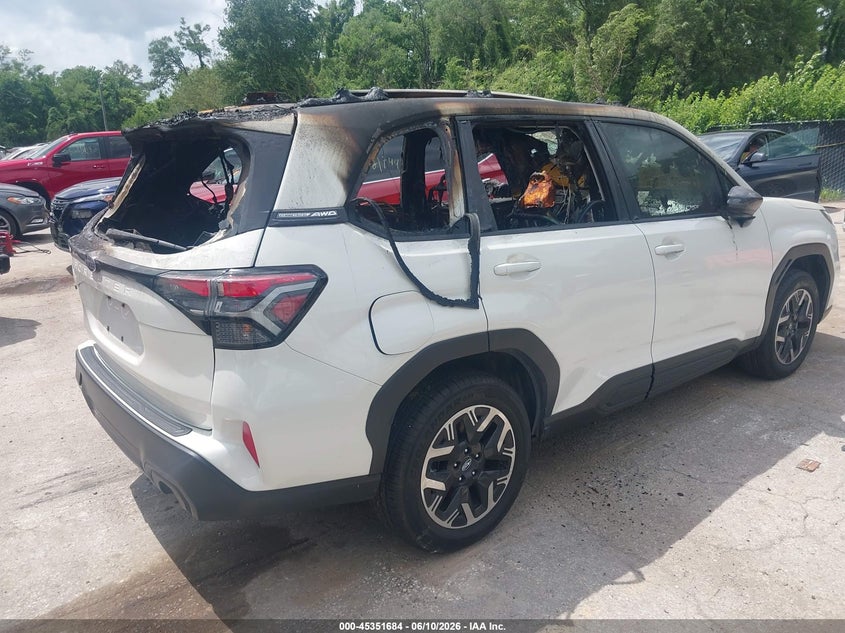 2025 Subaru Forester VIN JF2SLDDC1SH496976 IAAI salvage auction — TOTAL BURN, Junk (Missouri), sold $225 on 2026-07-29 (photo 4)