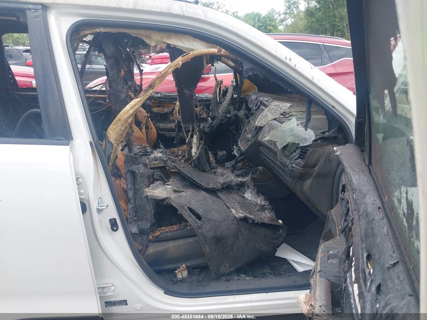2025 Subaru Forester VIN JF2SLDDC1SH496976 IAAI salvage auction — TOTAL BURN, Junk (Missouri), sold $225 on 2026-07-29 (photo 5)