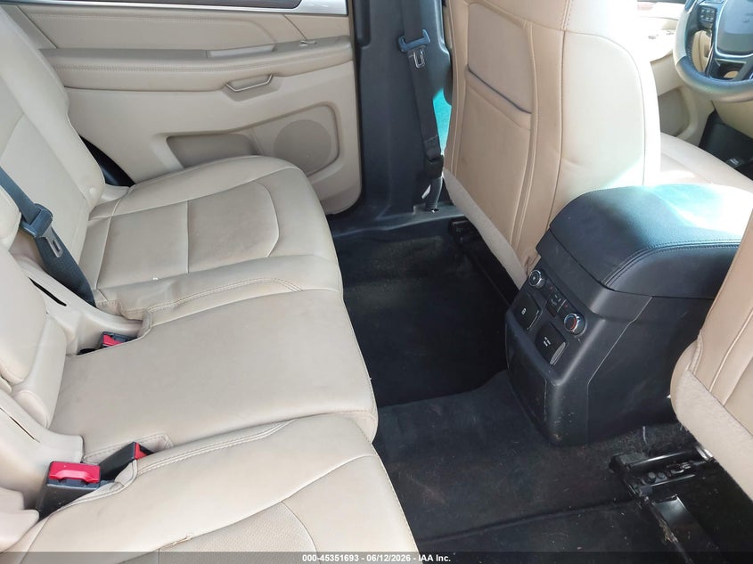 2016 Ford Explorer VIN 1FM5K7F81GGC20153 IAAI salvage auction — FRONT END, Salvage Title, sold $2,050 on 2026-08-03 (photo 8)