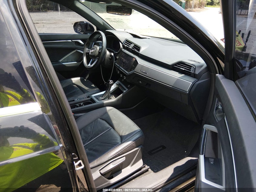 2019 Audi Q3 VIN WA1AECF37K1065041 IAAI salvage auction — FRONT END, Rebuildable (Florida), sold $2,125 on 2026-07-31 (photo 5)