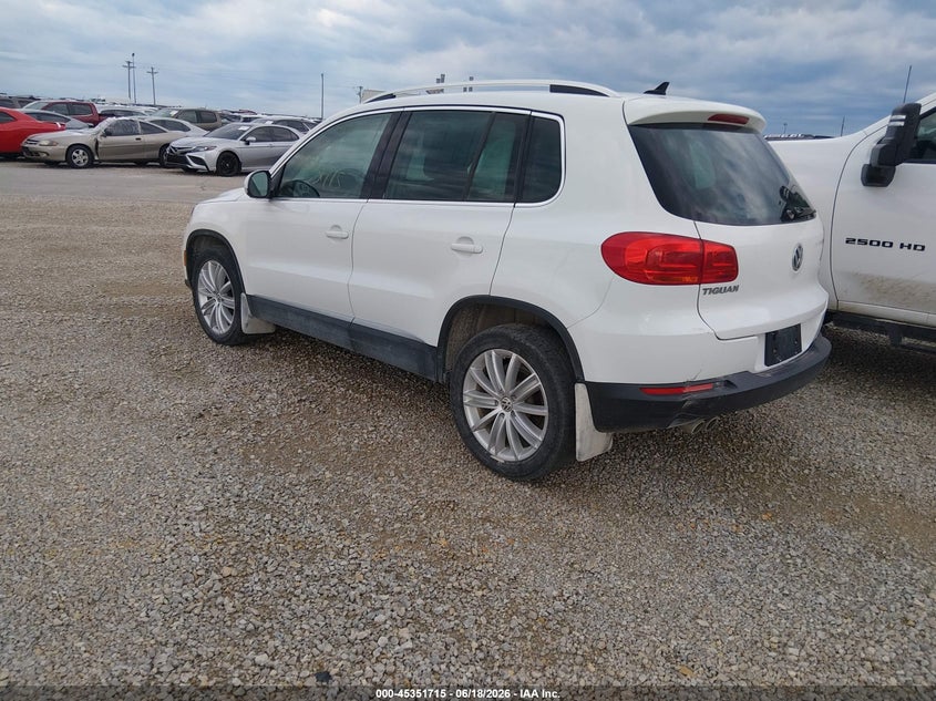 2016 Volkswagen Tiguan VIN WVGBV7AX4GW529615 IAAI salvage auction — NORMAL WEAR, Repossessed (Missouri), sold $500 on 2026-08-06 (photo 3)