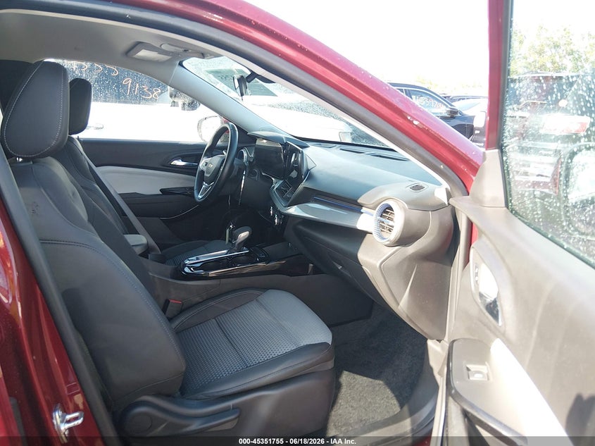 2024 Chevrolet Trax VIN KL77LHE29RC105319 IAAI salvage auction — HAIL, Salvage Title, sold $8,825 on 2026-07-28 (photo 5)