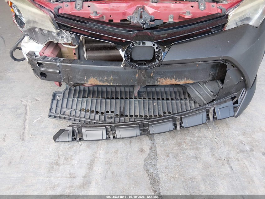 2018 Toyota Corolla VIN 5YFBURHE3JP772193 IAAI salvage auction — RIGHT FRONT, Salvage Title, sold $2,550 on 2026-07-29 (photo 6)