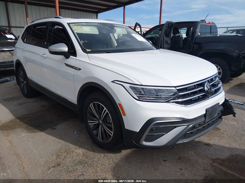 2024 Volkswagen Tiguan VIN 3VVTB7AX1RM222103 IAAI salvage auction — LEFT FRONT, Salvage (Texas), sold $10,900 on 2026-07-29 (photo 1)