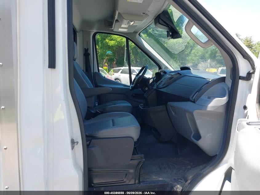 2017 Ford Transit-250 VIN 1FDYR5PM7HKB27953 IAAI salvage auction — NORMAL WEAR, Sf97 (New York), sold $10,600 on 2026-07-23 (photo 5)