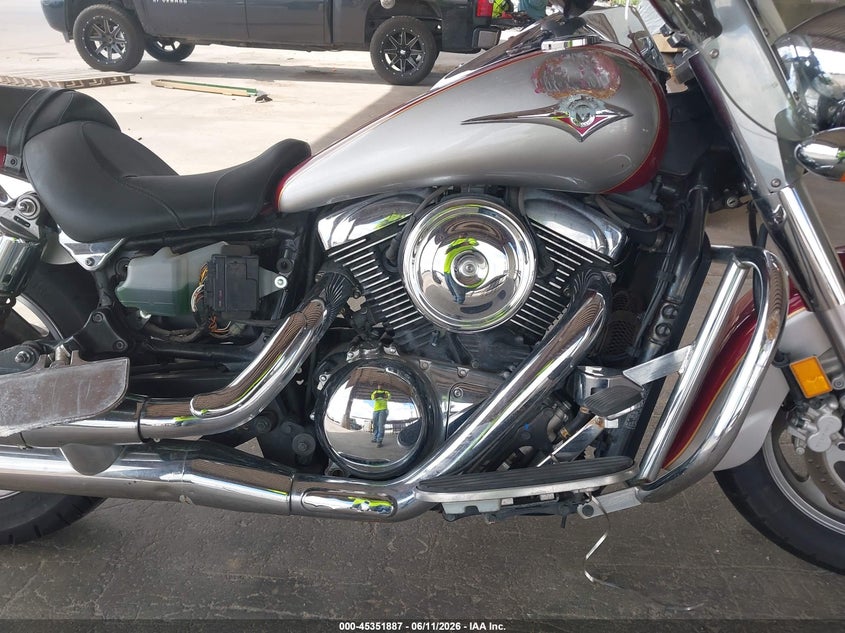 2007 Kawasaki Vn1600 VIN JKBVNKA157A023939 IAAI salvage auction — RIGHT FRONT, Salvage (Texas), sold $875 on 2026-07-09 (photo 8)