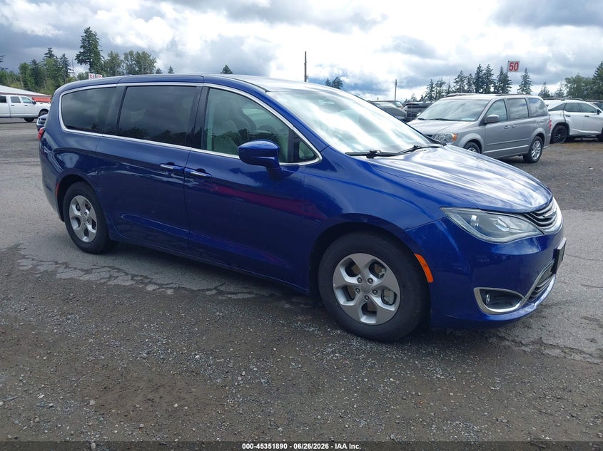 2018 Chrysler Pacifica VIN 2C4RC1H75JR276249 IAAI salvage auction — NORMAL WEAR, Sf97 (Washington), sold $525 on 2026-07-29 (photo 1)