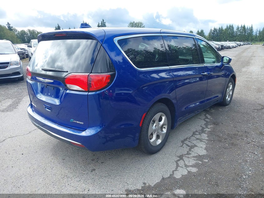 2018 Chrysler Pacifica VIN 2C4RC1H75JR276249 IAAI salvage auction — NORMAL WEAR, Sf97 (Washington), sold $525 on 2026-07-29 (photo 4)