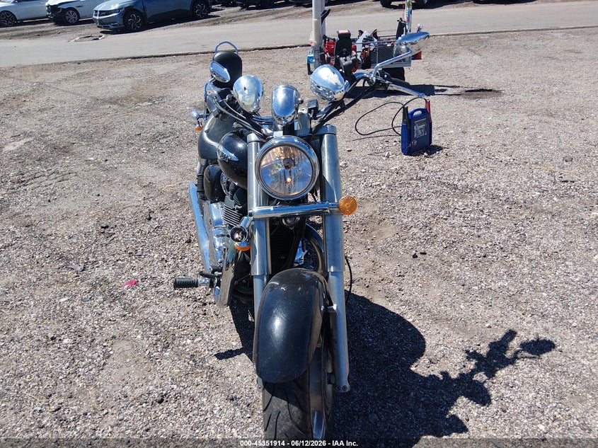 2013 Triumph motorcycle America VIN SMT905RNXDT576414 IAAI salvage auction — SIDE, Salvage (Utah), sold $425 on 2026-07-07 (photo 5)