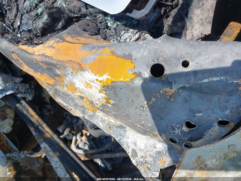 2015 Dodge Challenger VIN 2C3CDZBT0FH708772 IAAI salvage auction — Burn Engine, Salvage Title, sold $200 on 2026-07-31 (photo 9)