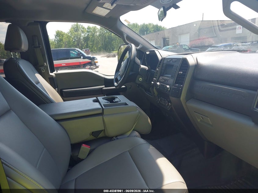 2019 Ford F-350 VIN 1FT8X3B66KED55844 IAAI salvage auction — NORMAL WEAR, Sf97 (New York), sold $26,500 on 2026-07-23 (photo 5)