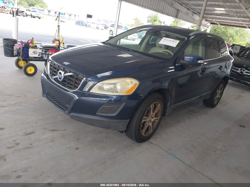 2013 Volvo Xc60 VIN YV4902DZ4D2380754 IAAI salvage auction — NORMAL WEAR, Salvage Title, sold $1,300 on 2026-07-08 (photo 2)