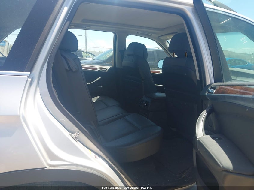 2008 BMW X5 VIN 5UXFE83548L163986 IAAI salvage auction — NORMAL WEAR, Clear-Endorsement (Wisconsin), sold $350 on 2026-07-09 (photo 8)